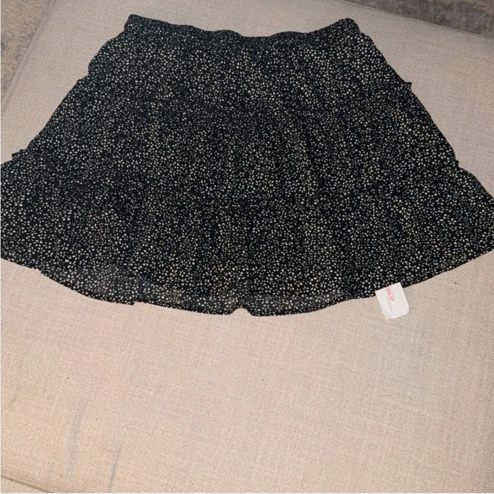 Amazon Essentials Black Mini Skirt with White Micro Floral Print